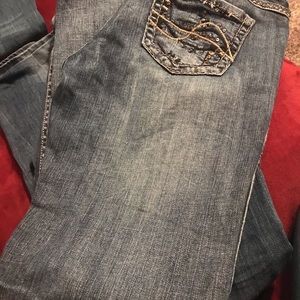 Cowgirl Tuff women’s jeans